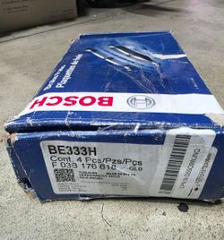 New Bosch front brake pads nissan pathfinder d21 trucks  86 to 2004