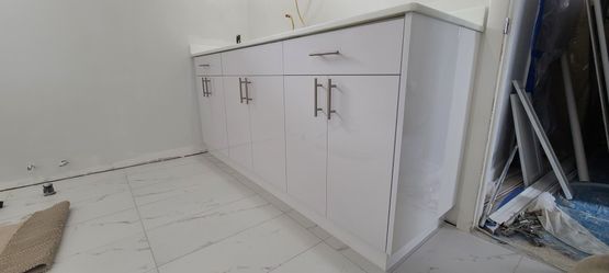 Custom Cabinets Installation & Design