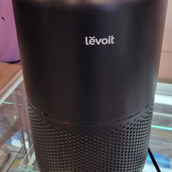 Levoit Core 300 Air Purifier – Excellent Condition