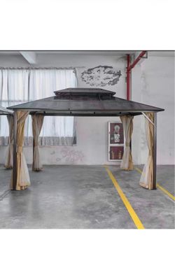Gazebo with sidewalls