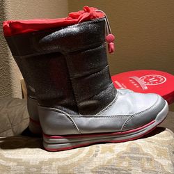Big Girl Snow Boots Size 4 