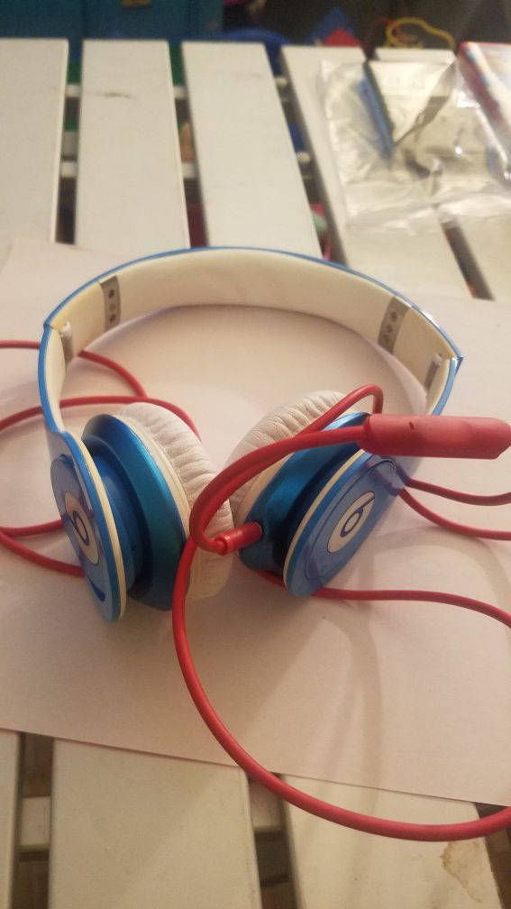 Beats by dr. dre SOLO HD wired Headphones