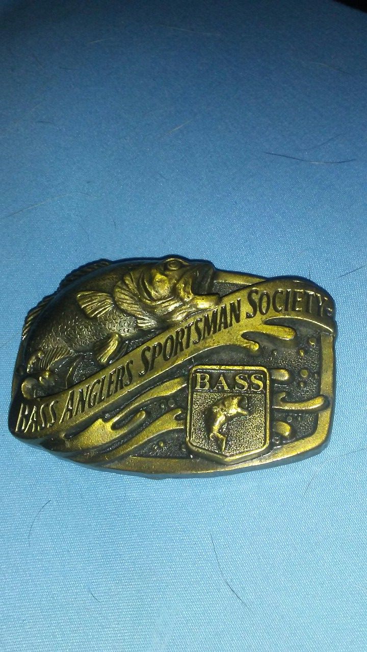 Bass fishing belt buckle