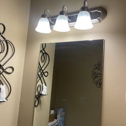 Bathroom 3 Light Fixture 
