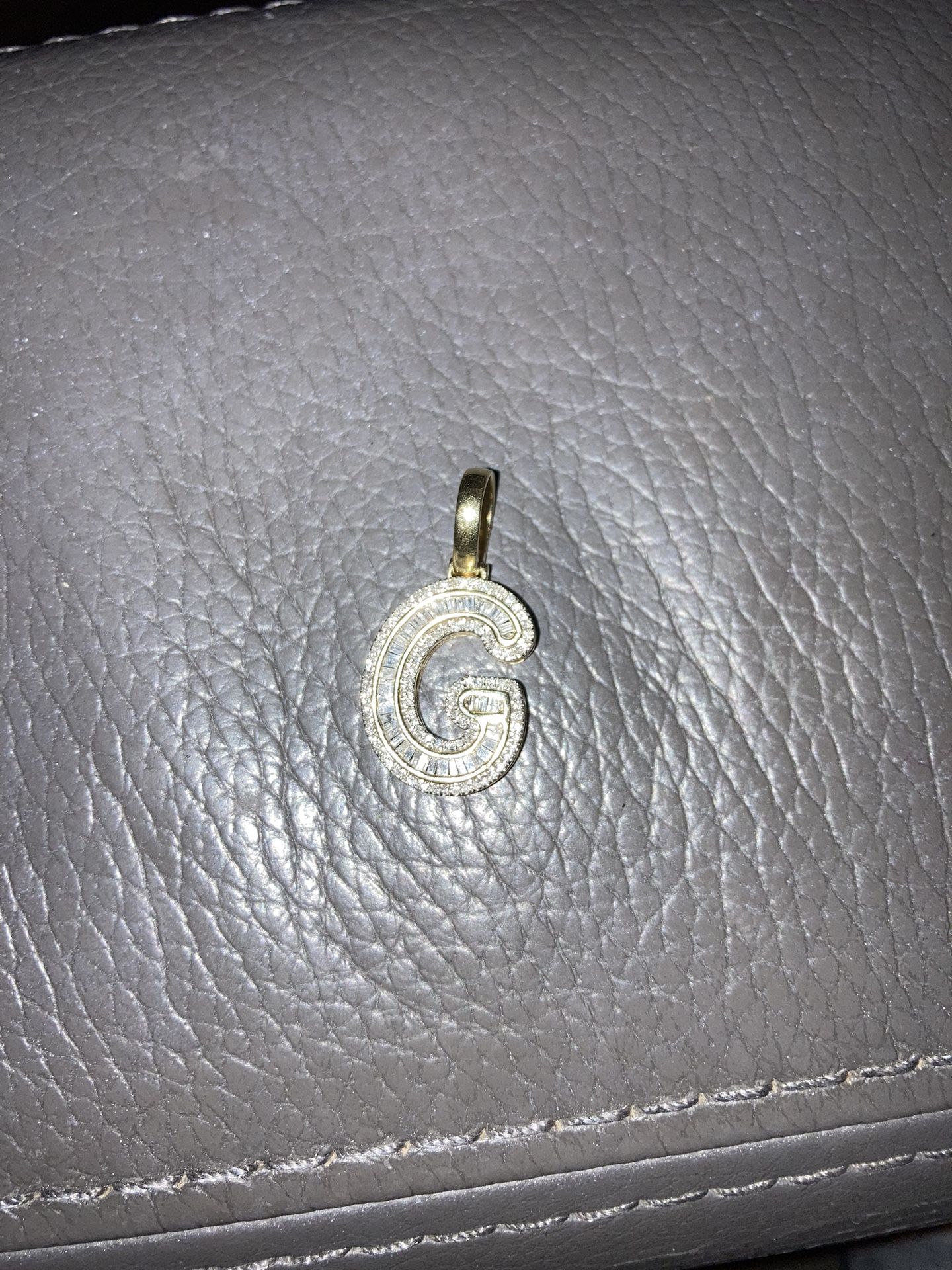 10k G Pendant 