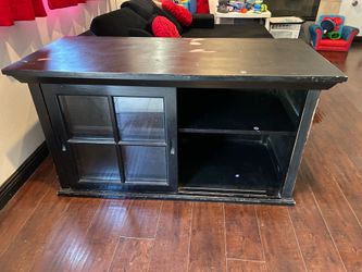 Entertainment center