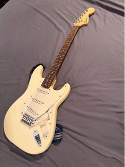 Squier by Fender Stratocaster Electric Guitar
