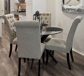 Set Of Dinning Chairs