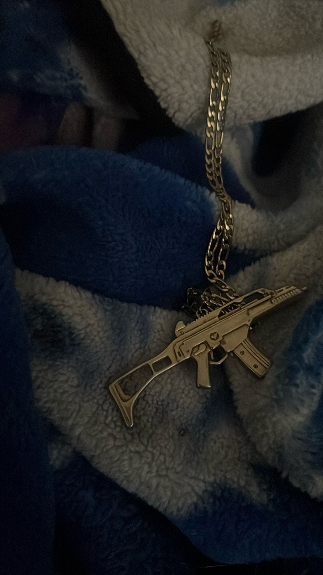 Reaps Gold Chains And Gun Pendant
