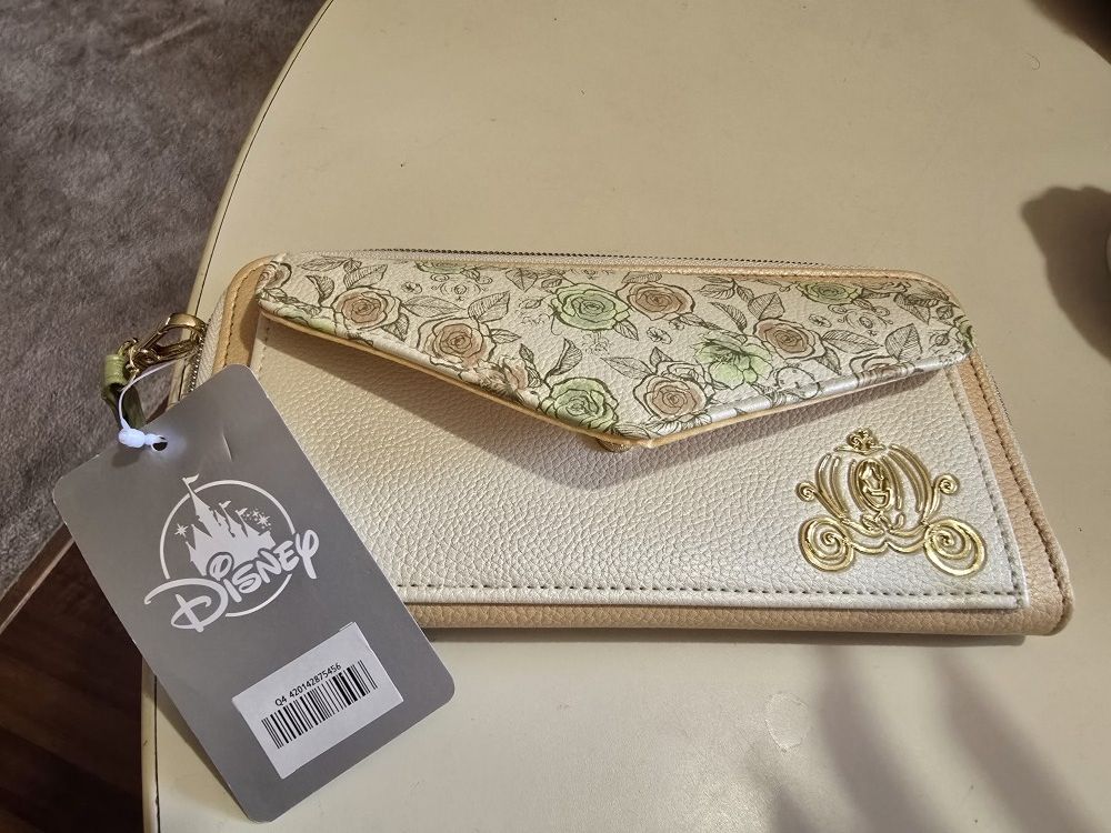 DISNEY WALLET CINDERELLA NEW