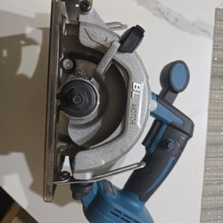 Makita 18V 5" (140mm) Cordless Circular Saw – 1050W 7000RPM, 125mm Cutting Depth – New