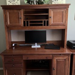 Stanley Desk And Hutch
