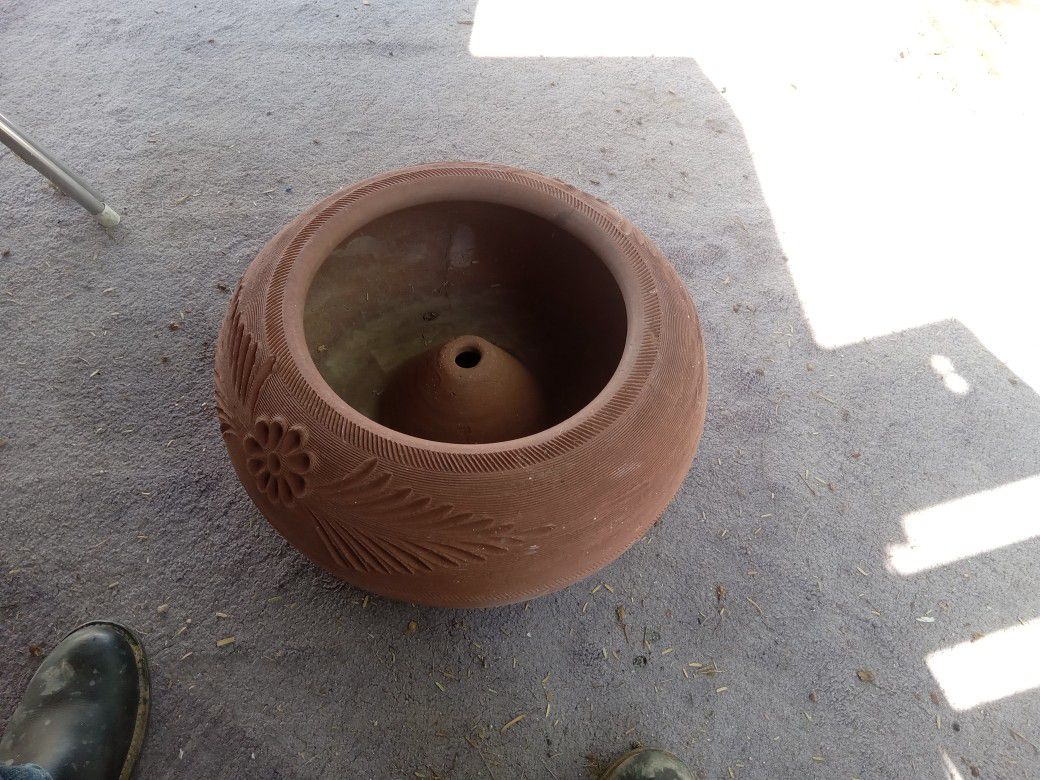 Ceramic Hose Pot 