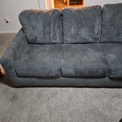 Couch With Pullout Bed