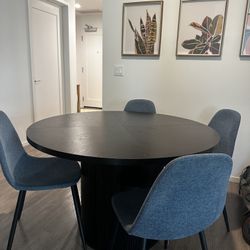 Round Dining Table With Storage And 4 Chairs 