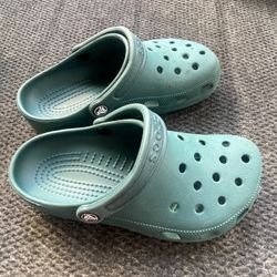 Forest Green Crocs for Sale in Des Plaines IL OfferUp