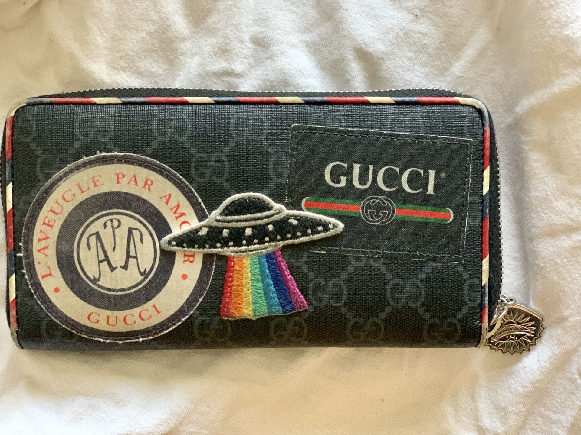 GUCCI WALLET $100 Brand New NEVER USED !!