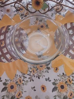 2 piece Pyrex bowls 🥣 good condition no cracks no chips.