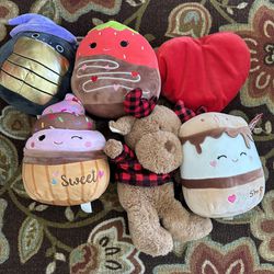 Stuffed  Animals & Plushies 