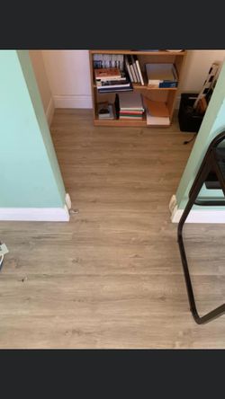 Laminate flooring waterproof baseboard stairs