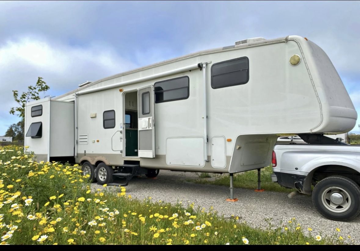 2007 Keystone Montana Mountaineer