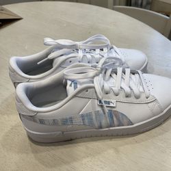 Women’s Pumas 