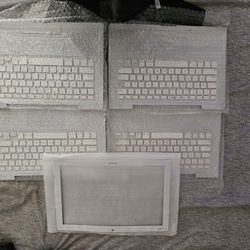 MacBook 13 (Replacement Keyboards And Replacement Screen Rim Cover
