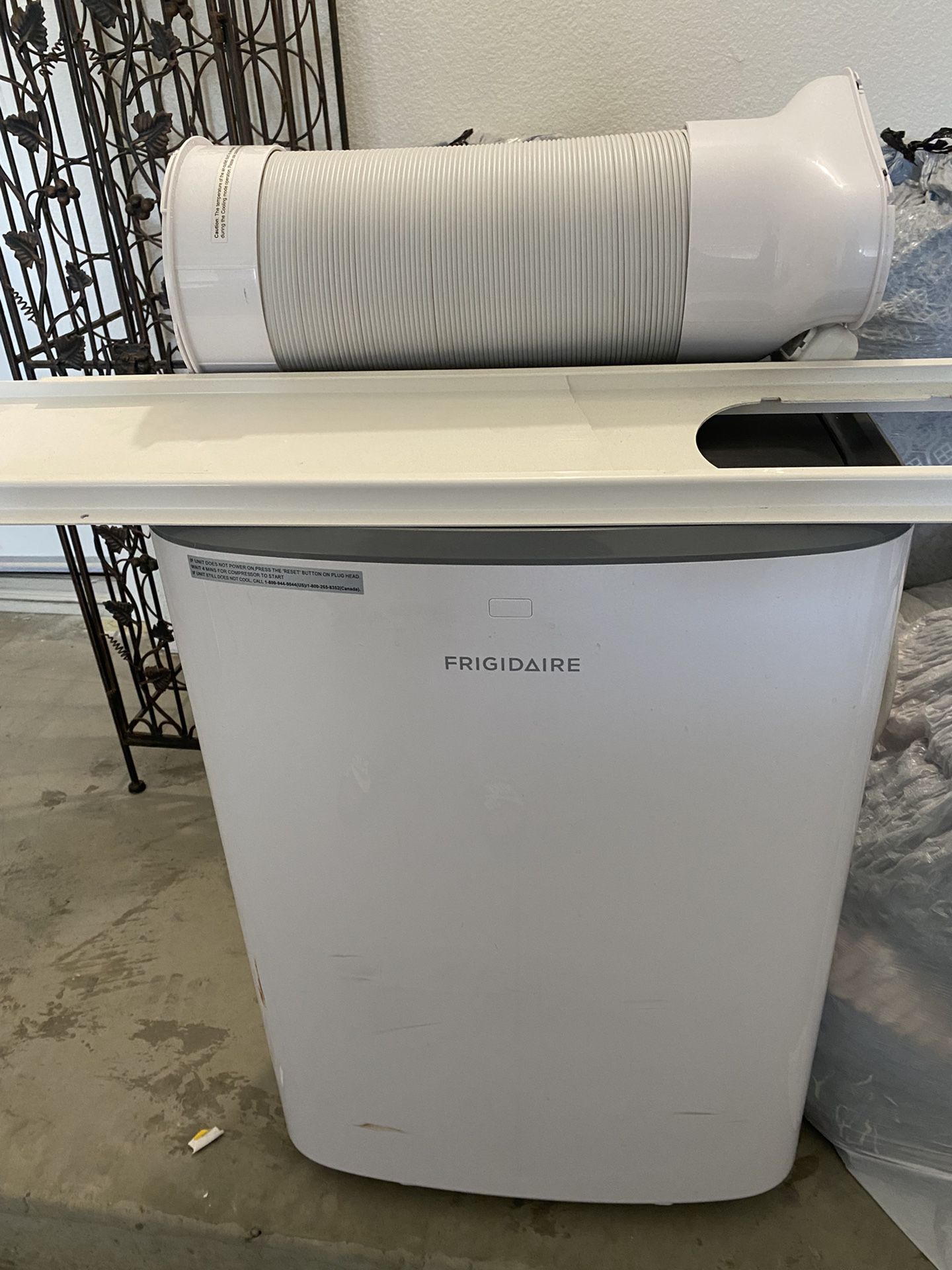 Frigidaire - 3-in-1 Portable Room Air Conditioner - 10,000 BTU