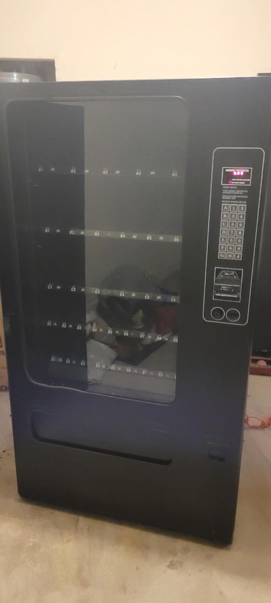 Vending Machine & Drink Machine For Sale