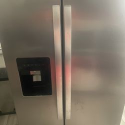 Whirlpool Refrigerator 