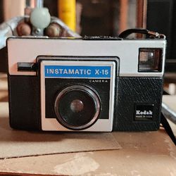Vintage 1970's Kodak Instamatic X-15 Film Cartridge  Camera