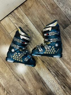 SALOMON SKI BOOTS SIZE 22.0