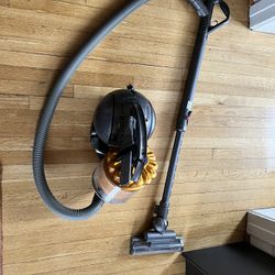 Dyson Vacuum Cleaner 