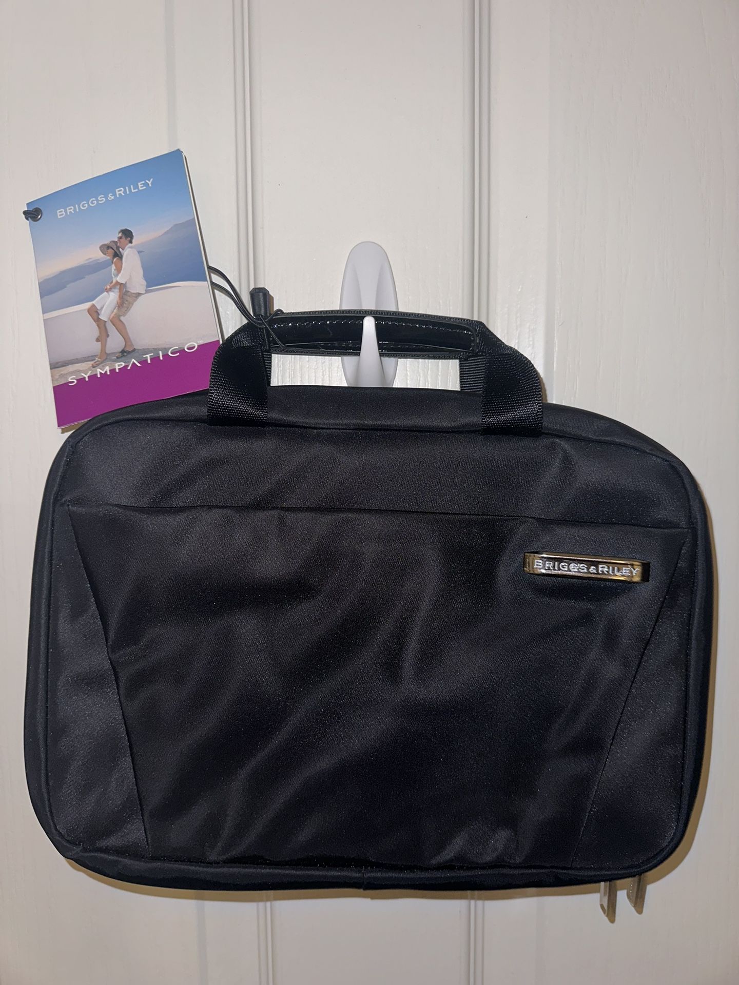 Women's BLACK Hanging Toiletry Kit **BRAND NEW**