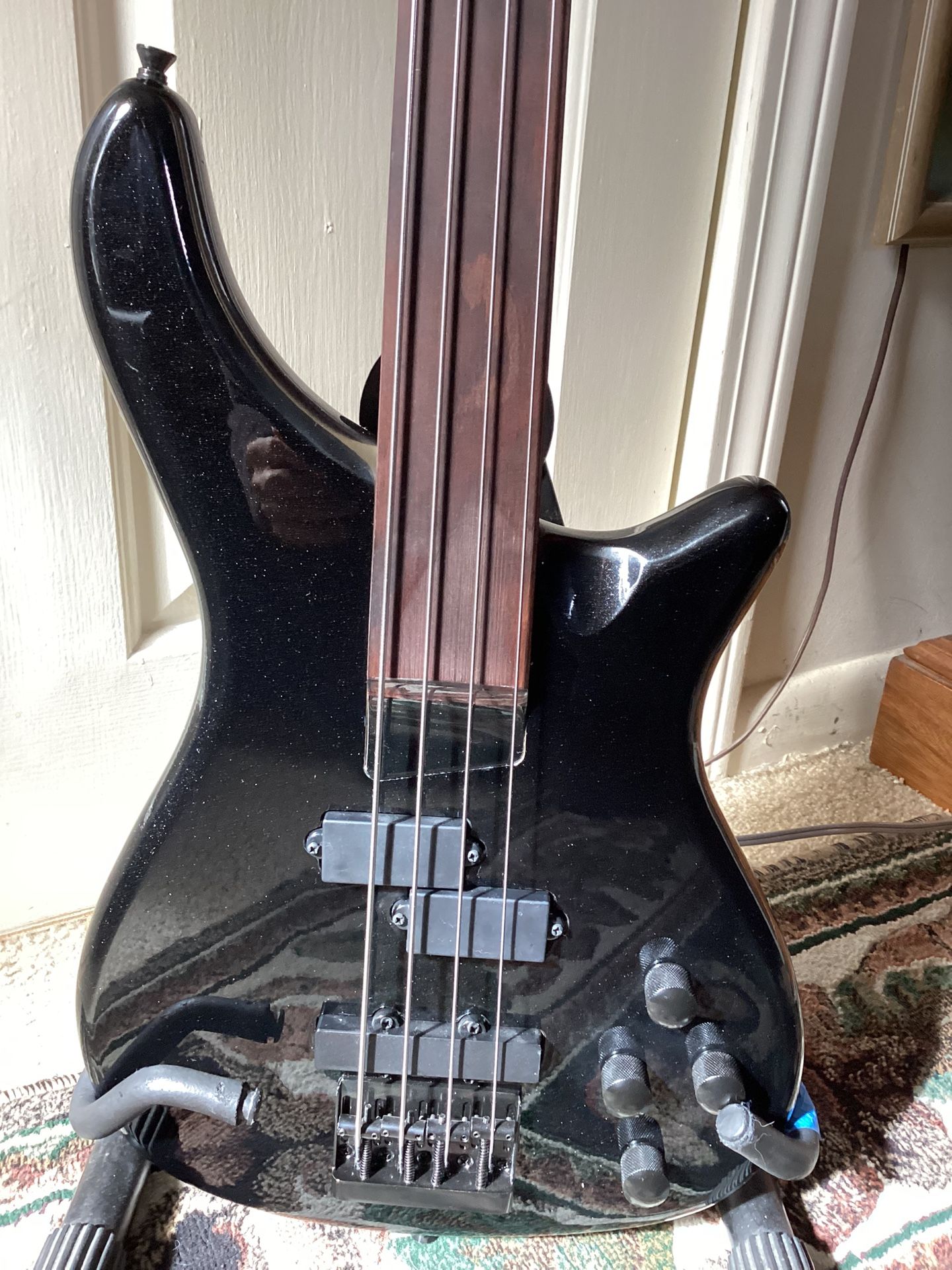 Fretless PJ Electric Bass Pearl Black Pro Setup Brand New Unplayed 