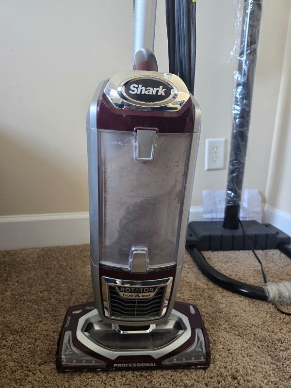 SHARK VACUUM ROTATOR