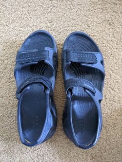 Crocs Sandals Mens Size 9.5 Black