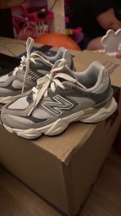 New balance 9060 size 1 for kids
