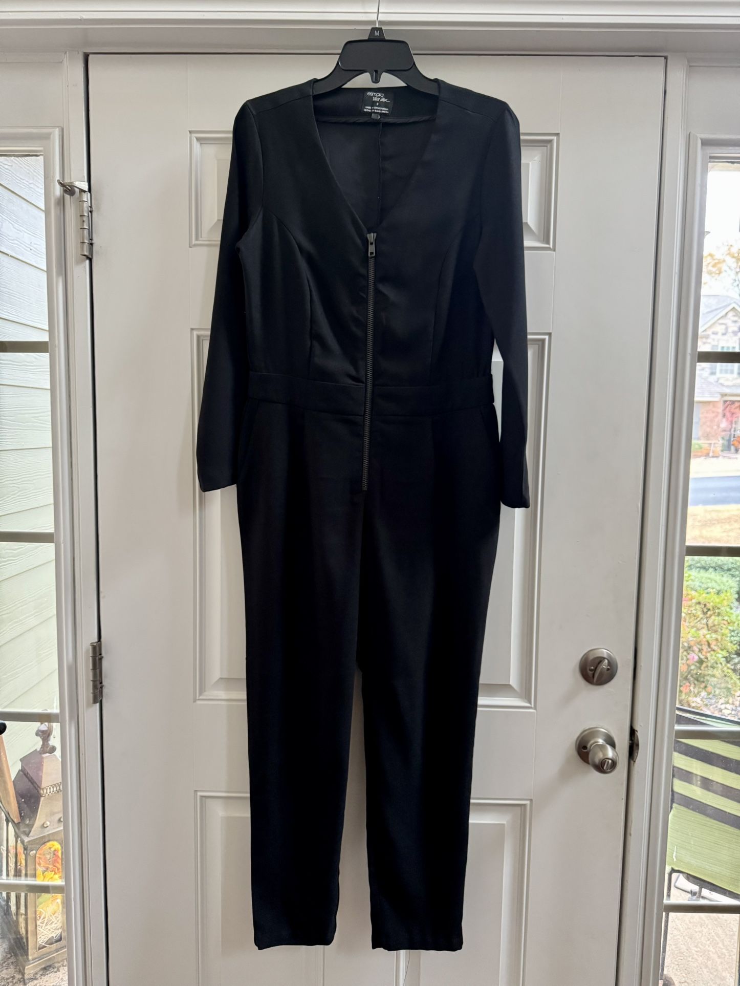 Beautiful Black jumpsuit - Size 6