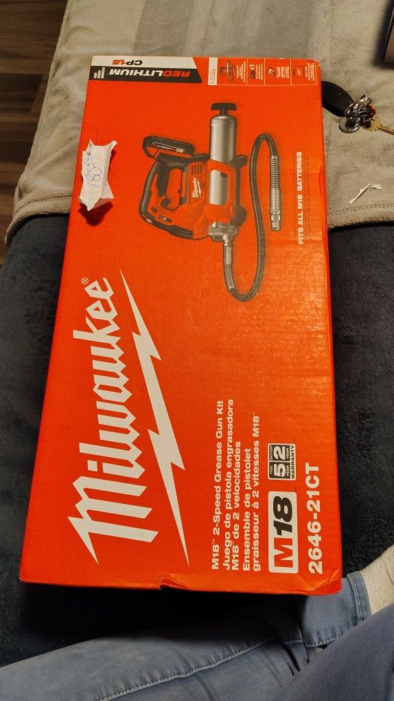 Milwaukee Grease Gun New M18