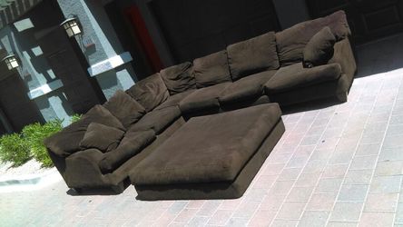 Like New XXXL Down Feather 3 Piece Sectional Couch Free Delivery