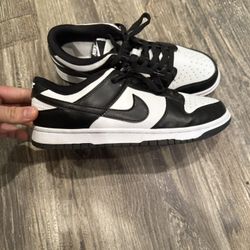 Nike Dunks “pandas”  Size 10