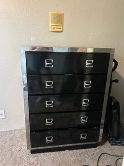 Free dresser