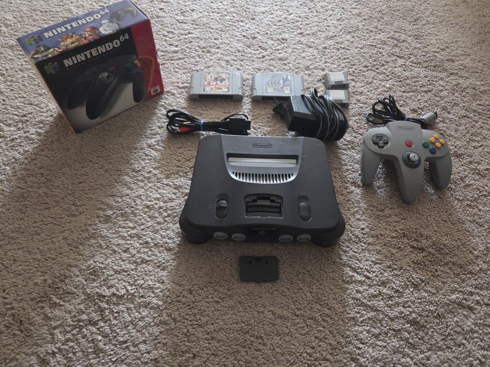 Nintendo 64 With Controllers
