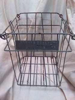 Egg carton, Larry's egg and poultry out of St Louis