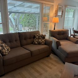 Living Room Set: Sofa + Chase Lounge