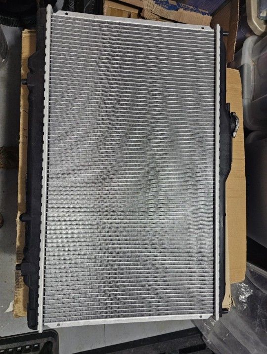 Aluminum Radiator For Honda Accord 4-Door 2.3L (NEW)