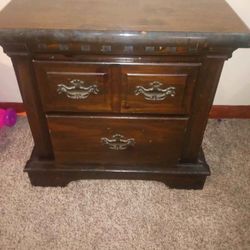 Solid Wood Night Stand/w Drawers