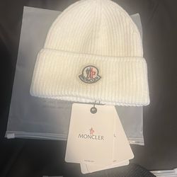 white moncler beanie