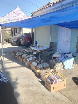 Lots of vynil  records. Lp. 45s 10s 78s